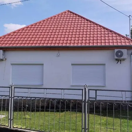 Valentina Apartman Balatonmariafurdo Exterior photo